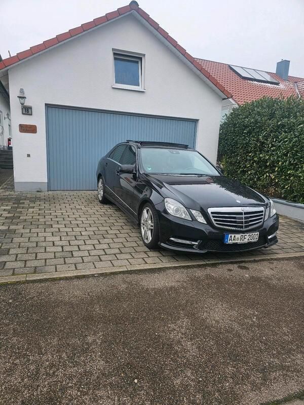 Schwarz Gebraucht 2013 Mercedes E350 AMG Limousine | 13.000 € (Superpreis) - Bild 1/4