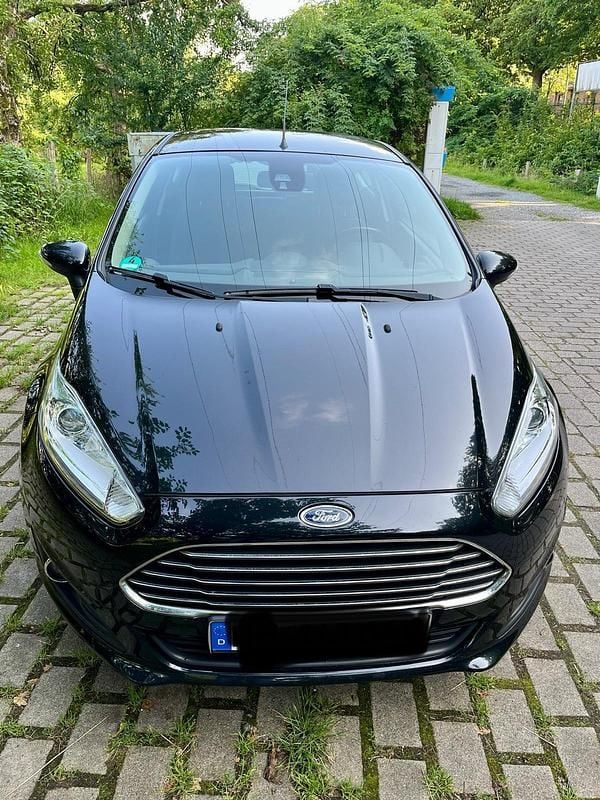 Schwarz Gebraucht 2013 Ford Fiesta Kleinwagen | 2.300 € (Guter Preis) - Bild 1/4