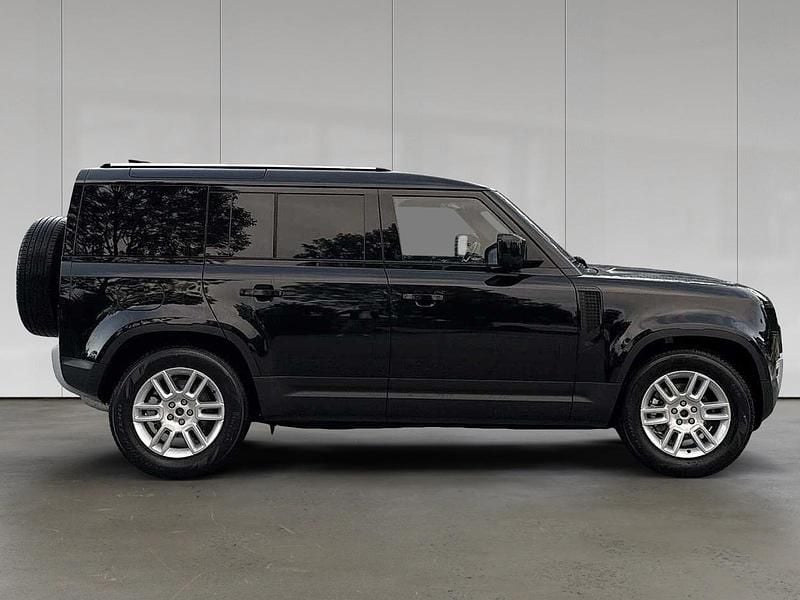 Gebraucht Land Rover Defender 252 PS (185 kW) 2026 Santorini black SUV