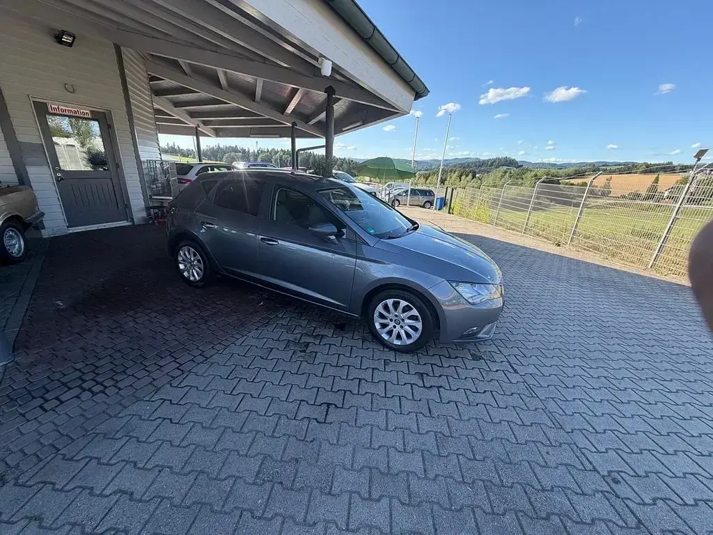 Gebraucht Seat Leon Style 110 PS (80 kW) 2015 Grau Limousine