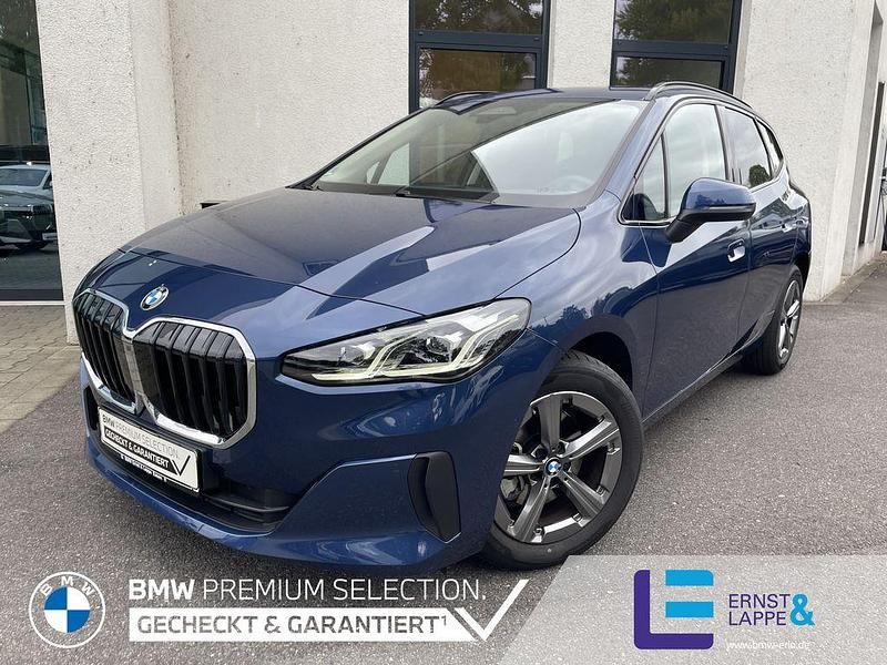 Phytonicblau Gebraucht 2024 BMW 216 Active Tourer Sport Line Van / Kleinbus | 29.960 € (Etwas zu teuer) - Bild 1/4