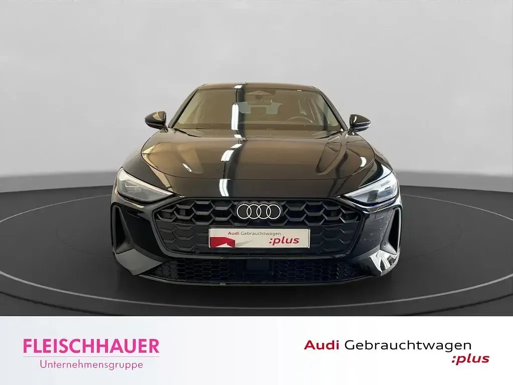 Second-hand Audi A5 Sport 204 CP (150 kW) 2025 Negru Berlinǎ