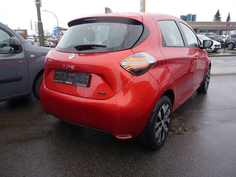 Second-hand Renault Zoe Evolution 50 kW (69 CP) 2022 Roșu Hatchback