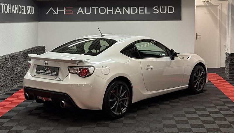 Gebraucht Toyota GT86 GT 200 PS (147 kW) 2013 Satin white Coupé