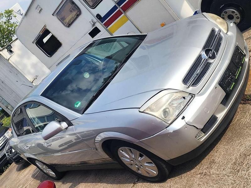 Gebraucht Opel Vectra Comfort 147 PS (108 kW) 2002 Silber Limousine