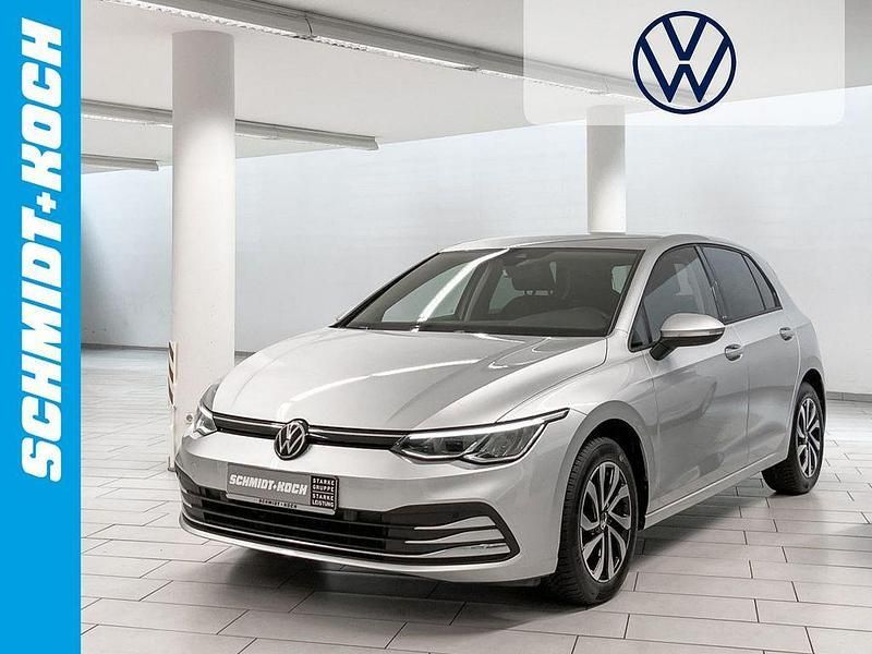 Silber Gebraucht 2021 VW Golf VIII Active Limousine | 19.980 € (Fairer Preis) - Bild 1/4