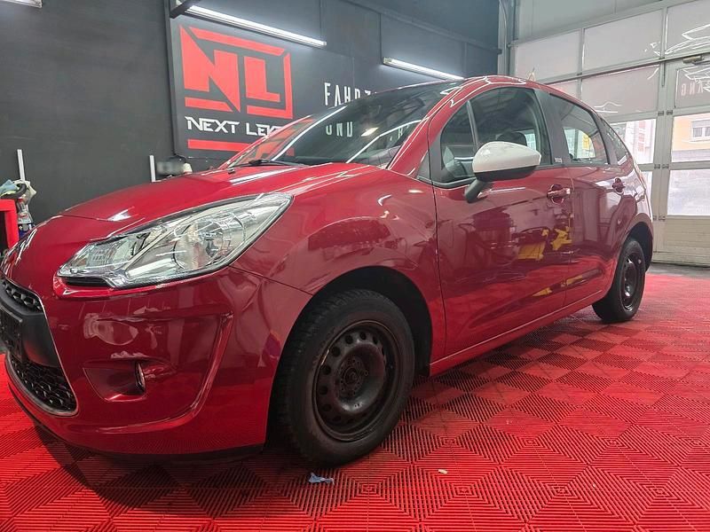 Gebraucht Citroën C3 60 PS (44 kW) 2012 Rot Limousine