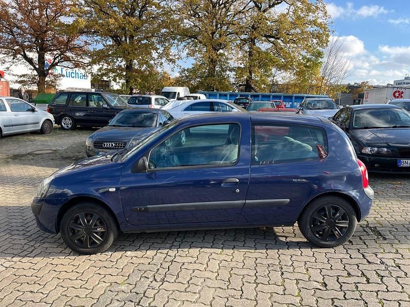 Gebraucht Renault Clio II Authentique 58 PS (42 kW) 2005 Blau Limousine