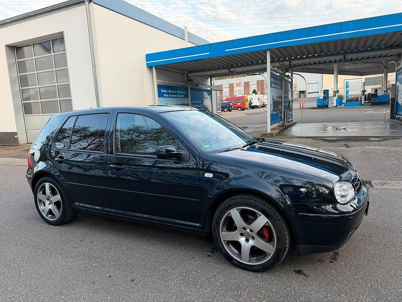 Gebraucht VW Golf IV 131 PS (96 kW) 2002 Blau Limousine