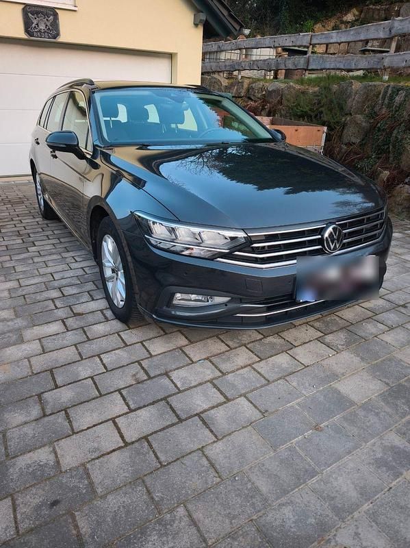 Gebraucht VW Passat Business 150 PS (110 kW) 2021 Grau Kombi