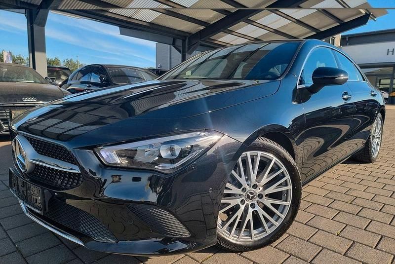 Schwarz Gebraucht 2022 Mercedes CLA180 Sport Limousine | 26.900 € (Guter Preis) - Bild 1/4