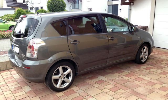 Gebraucht Toyota Corolla Verso Sol 241 PS (177 kW) 2005 Grau Van / Kleinbus