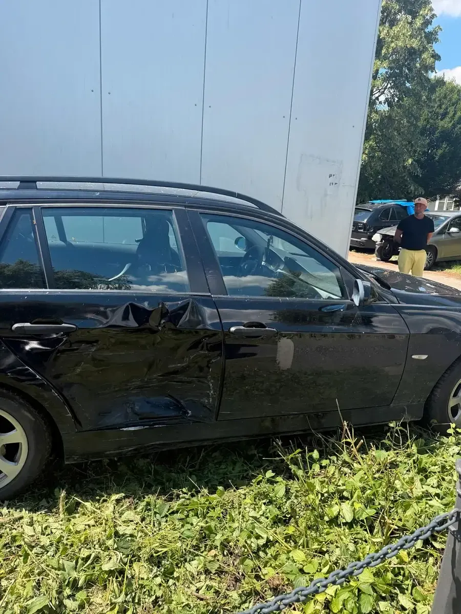Gebraucht BMW 320 163 PS (119 kW) 2005 Schwarz Kombi