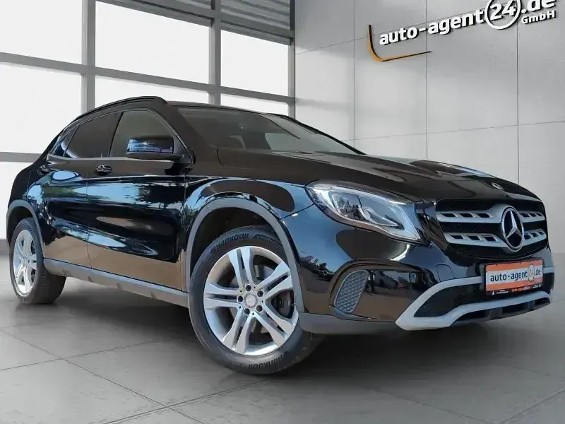 Gebraucht Mercedes GLA250 Style 211 PS (155 kW) 2017 SUV