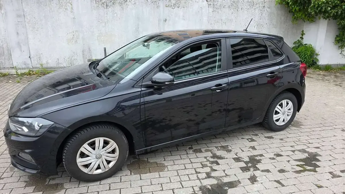 Gebraucht VW Polo Trendline 80 PS (58 kW) 2019 Schwarz Kleinwagen