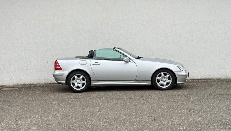 Gebraucht Mercedes SLK200 163 PS (119 kW) 2001 Silber Cabrio