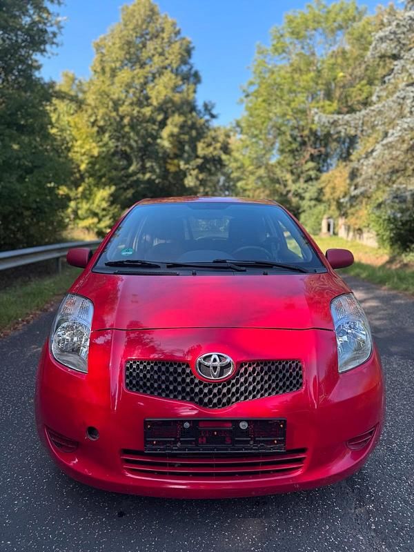 Rot Gebraucht 2008 Toyota Yaris Kleinwagen | 1.500 € (Guter Preis) - Bild 1/4