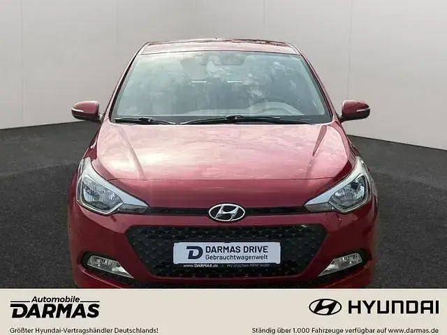 Usata Hyundai i20 YES! 84 CV (61 kW) 2016 Rosso Berlina