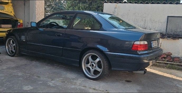Grau Gebraucht 1997 BMW 320 Performance Coupé | 4.900 € (Superpreis) - Bild 1/4
