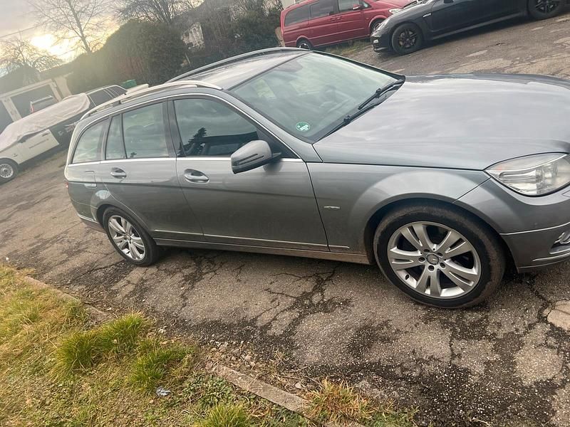 Gebraucht Mercedes C320 224 PS (164 kW) 2008 Grau Kombi
