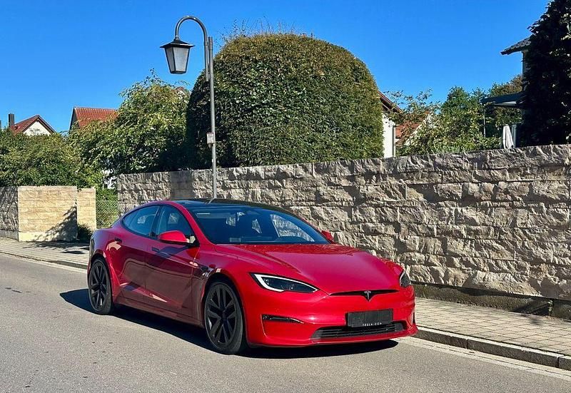 Rot Gebraucht 2022 Tesla Model S Plaid Limousine | 83.299 € (Teuer) - Bild 1/4