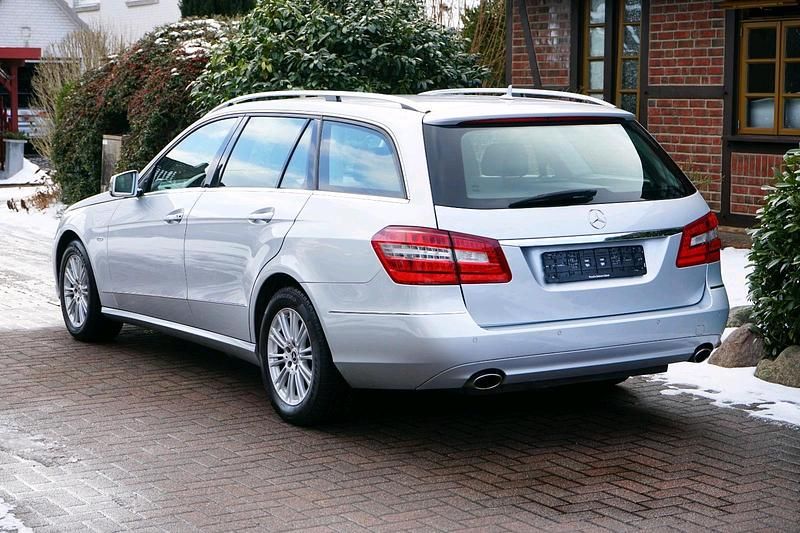 Gebraucht Mercedes E350 231 PS (169 kW) 2010 Silber Kombi