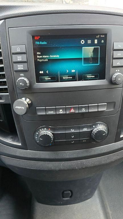 Gebraucht Mercedes Vito 139 PS (102 kW) 2020 Weiß Van