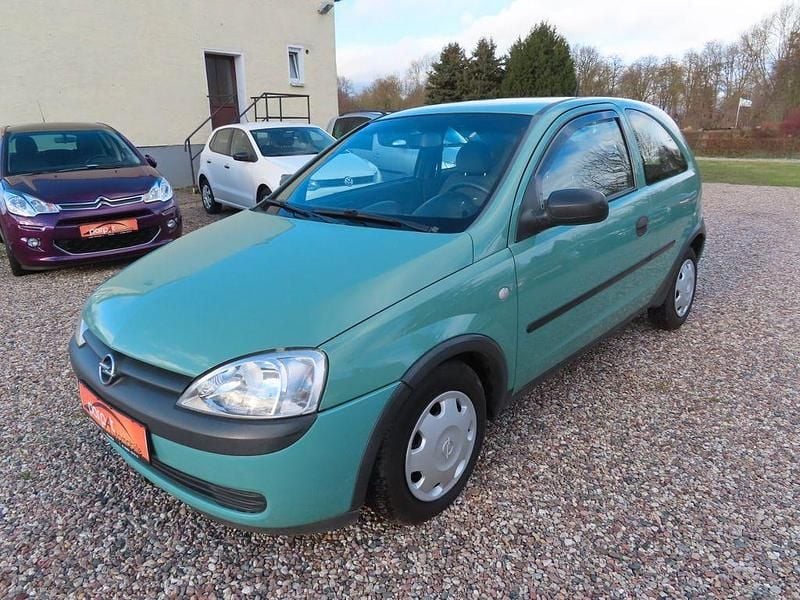 Grün Gebraucht 2001 Opel Corsa Comfort Limousine | 1.400 € (Teuer) - Bild 1/4