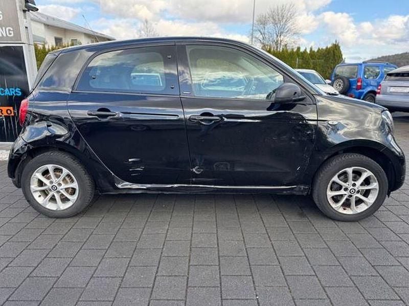 Usado Smart ForFour Basis 71 HP (52 kW) 2019 Preto Citadino
