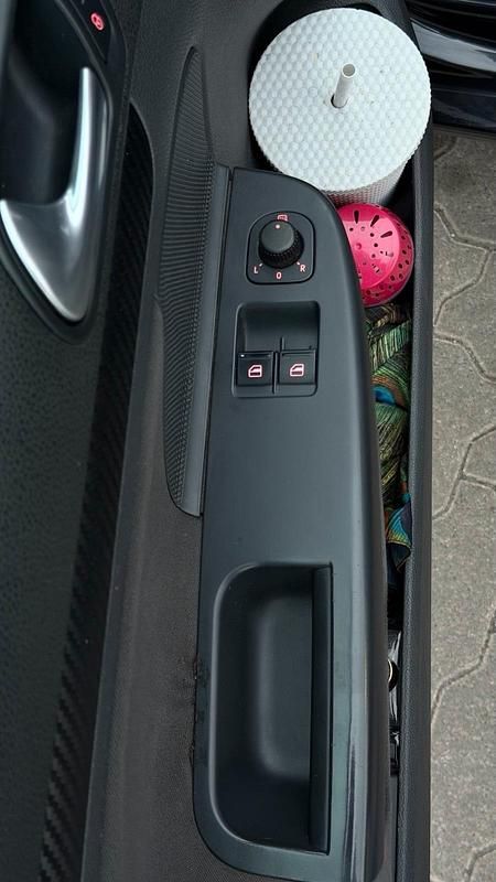 Second-hand VW Golf 140 CP (102 kW) 2008 Negru Coupe