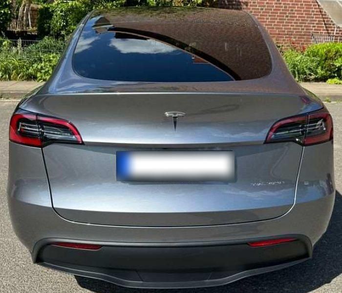 Gebraucht Tesla Model Y 378 kW (514 PS) 2024 Silber SUV