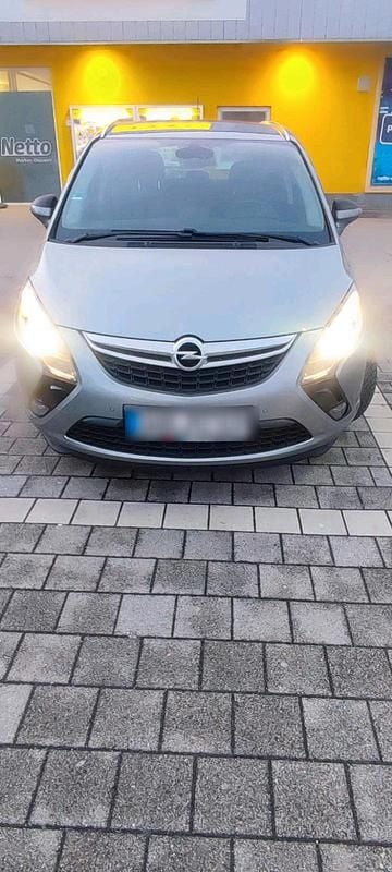 Silber Gebraucht 2015 Opel Zafira Tourer Van / Kleinbus | 5.500 € (Superpreis) - Bild 1/4