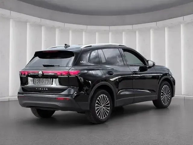 Gebraucht VW Tiguan Goal 150 PS (110 kW) 2025 Schwarz SUV