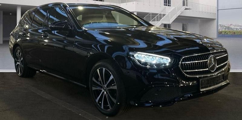 Gebraucht Mercedes E300 194 PS (142 kW) 2020 Schwarz Kombi