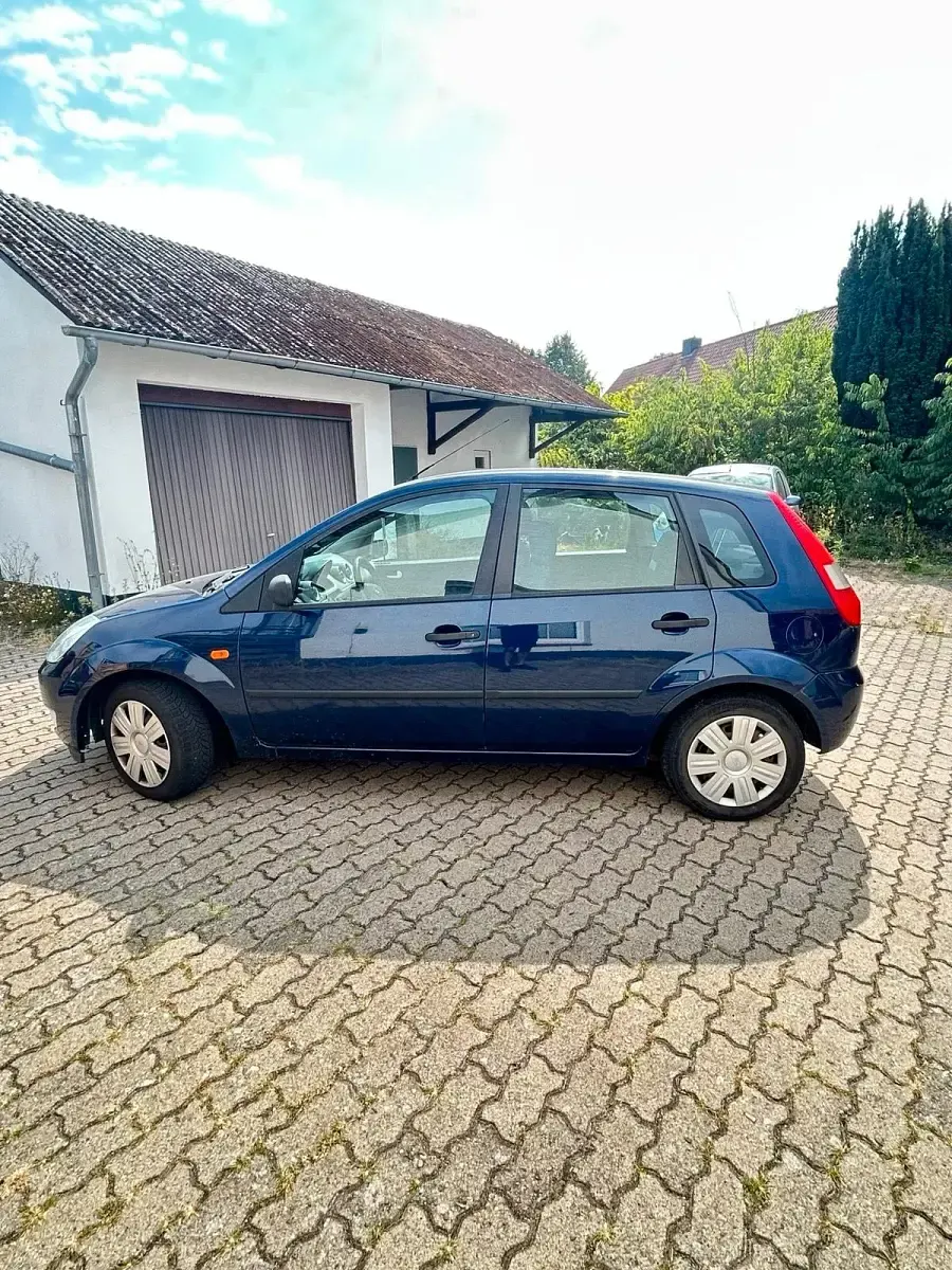 Gebraucht Ford Fiesta 85 PS (62 kW) 2004 Kleinwagen