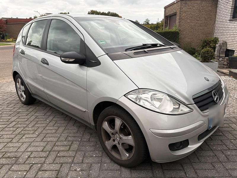 Gebraucht Mercedes A150 95 PS (69 kW) 2004 Silber Van / Kleinbus