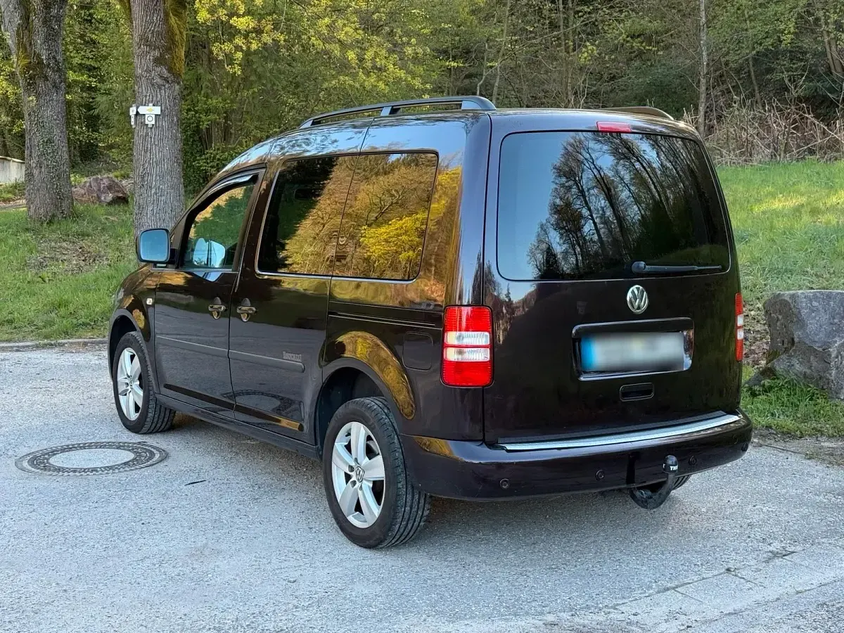 Usata VW Caddy 105 CV (77 kW) 2011 Viola Monovolume