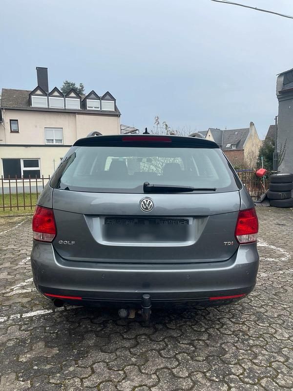 Gebraucht VW Golf VI 105 PS (77 kW) 2011 Grau Kleinwagen