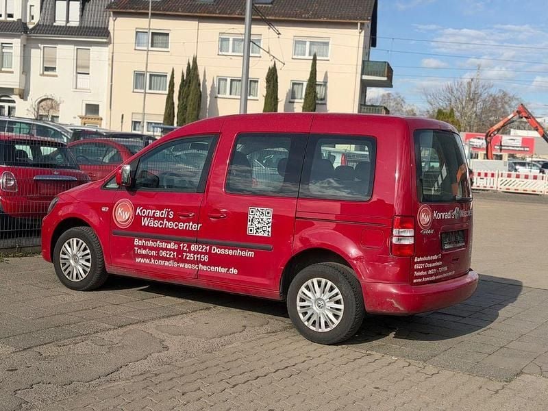 Gebraucht VW Caddy Trendline 86 PS (63 kW) 2013 Rot Van / Kleinbus