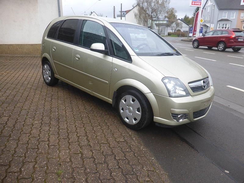 Gebraucht Opel Meriva 100 PS (73 kW) 2010 Silber Van / Kleinbus