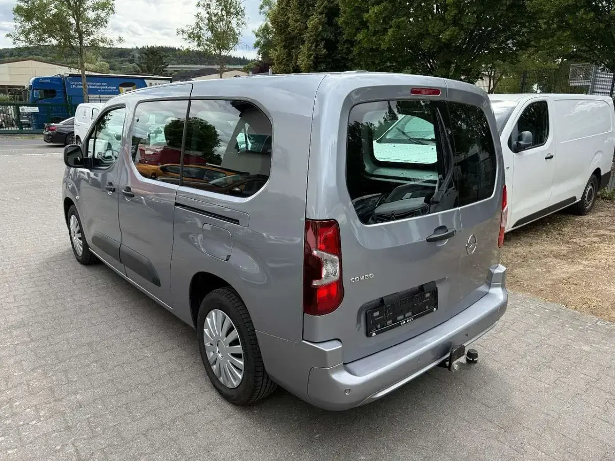 Gebraucht Opel Combo 131 PS (96 kW) 2020 Grau Van / Kleinbus