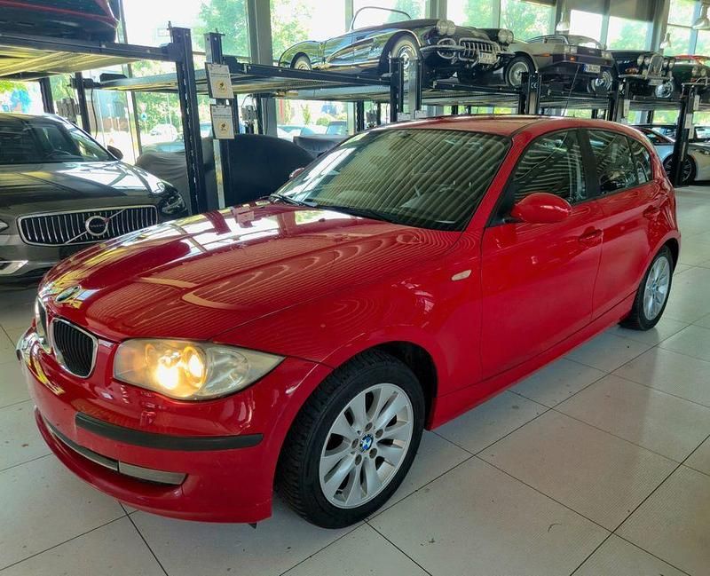 Rot Gebraucht 2008 BMW 116 Sport Line Kleinwagen | 2.450 € (Superpreis) - Bild 1/4