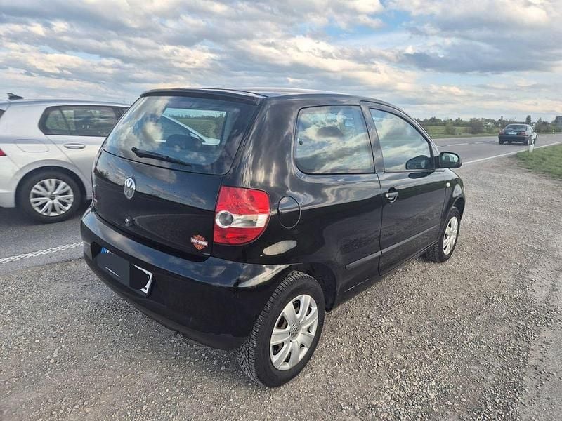 Second-hand VW Fox 55 CP (40 kW) 2006 Negru Hatchback