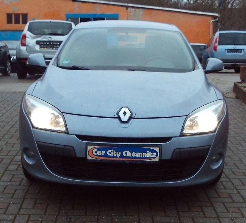Gebraucht Renault Mégane Expression 101 PS (74 kW) 2011 Blau Limousine