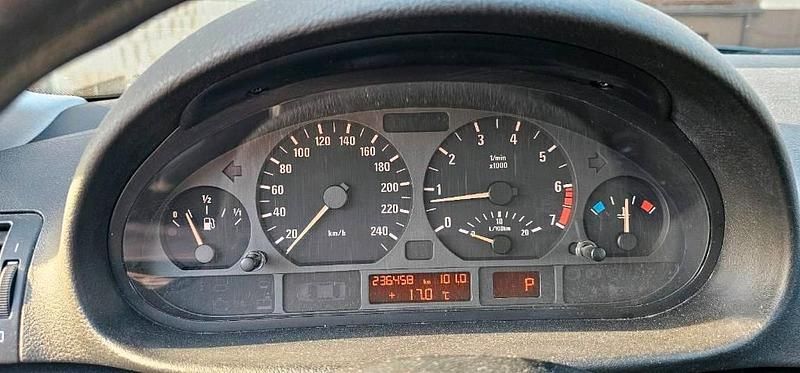 Gebraucht BMW 320 150 PS (110 kW) 2000 Silber Limousine