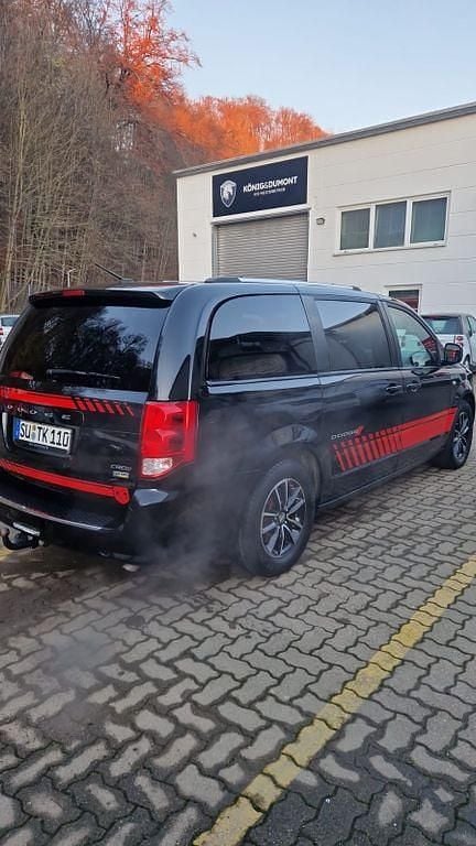 Gebraucht Dodge Grand Caravan 287 PS (211 kW) 2017 Schwarz Van / Kleinbus