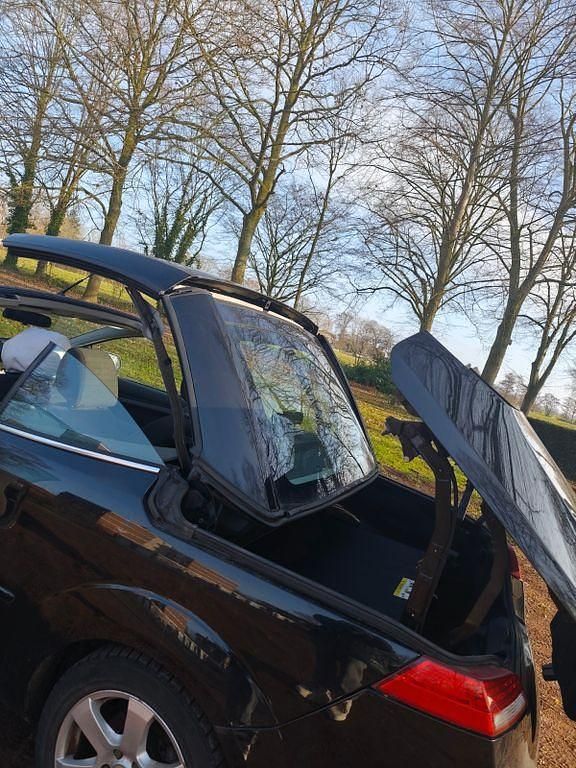 Gebraucht Ford Focus Cabriolet Trend 101 PS (74 kW) 2008 Schwarz Cabrio