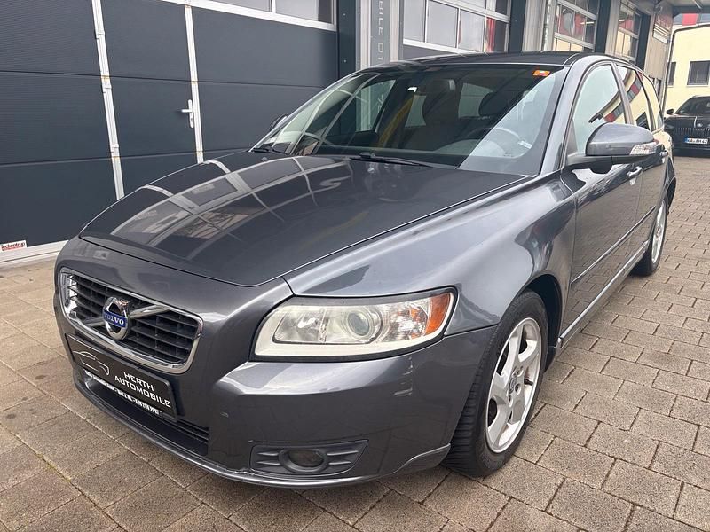 Gebraucht Volvo V50 110 PS (80 kW) 2010 Grau Kombi