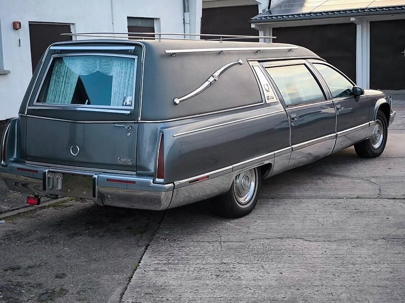 Gebraucht Cadillac Fleetwood 185 PS (136 kW) 1993 Silber Limousine