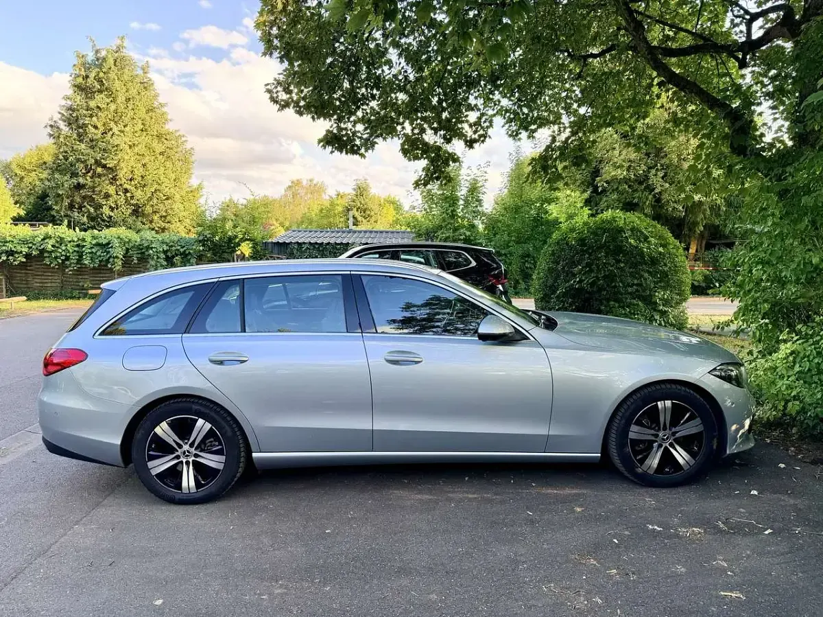 Gebraucht Mercedes C180 Avantgarde 170 PS (125 kW) 2023 Silber Kombi